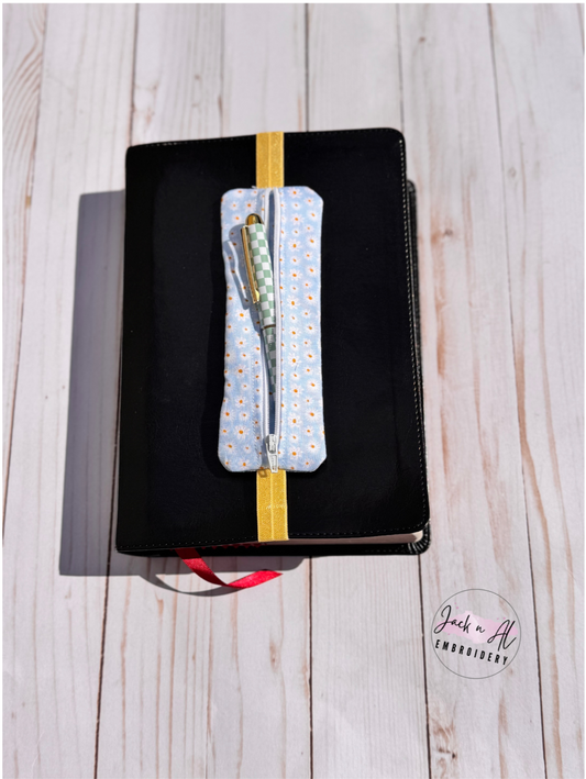 Darling Daisy Pen Holder