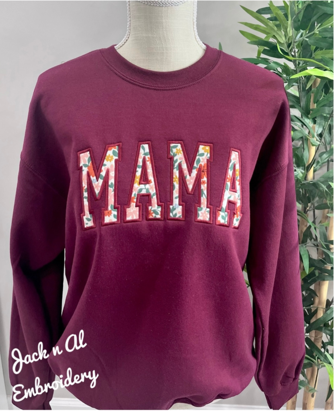 Embroidered MAMA Sweatshirt